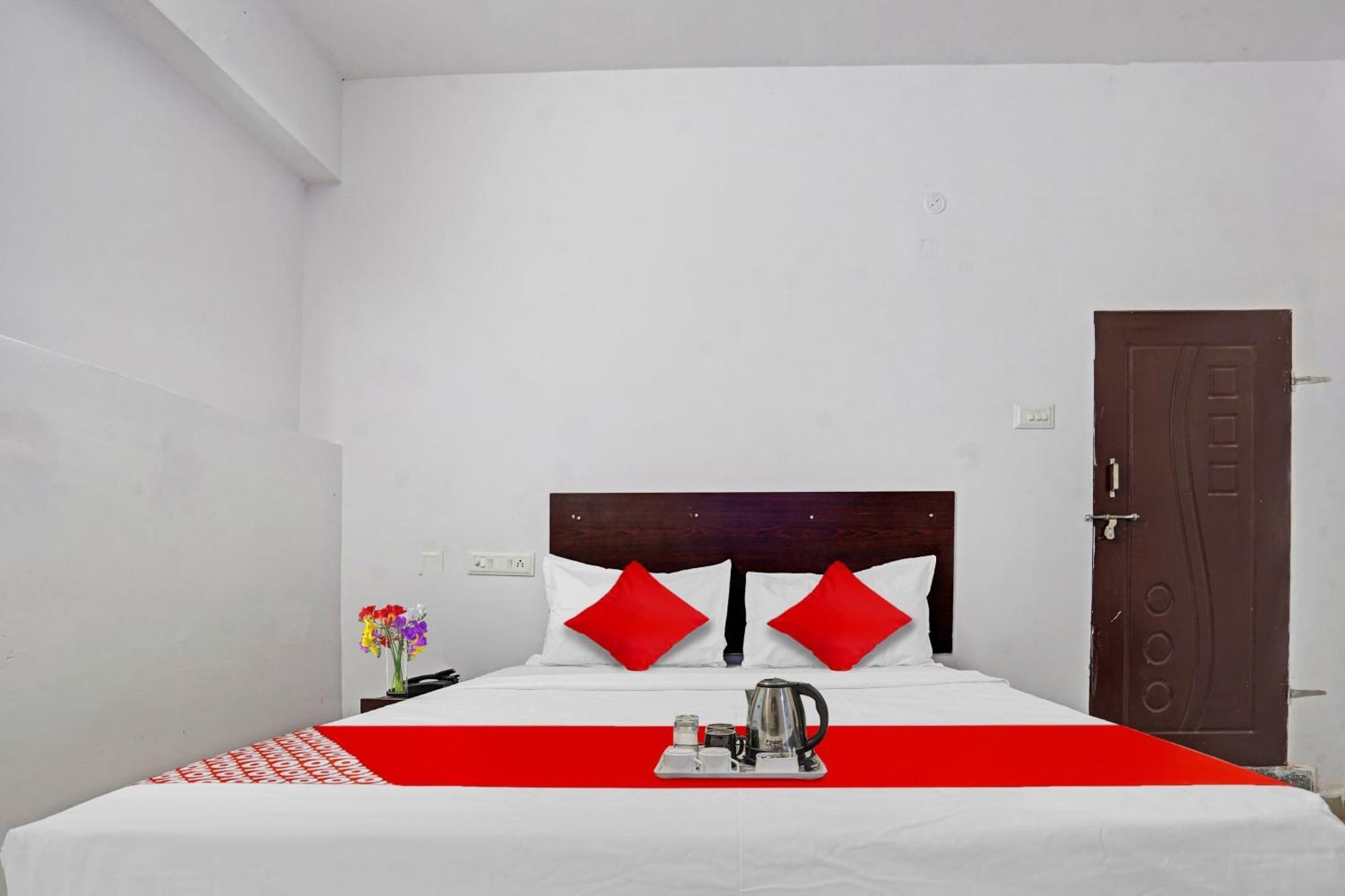 Hotel O Sai Krishna Residency Vijayawāda Esterno foto